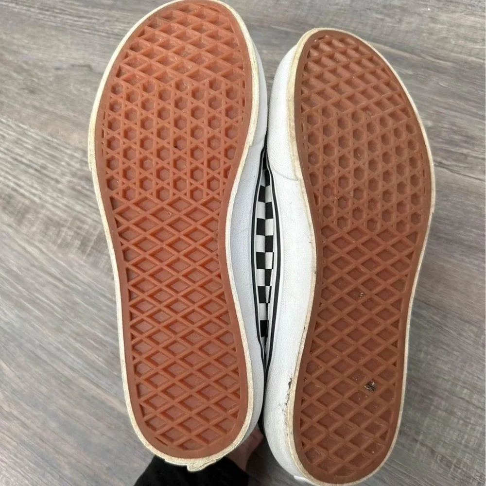 Vans - Picture 5 of 6